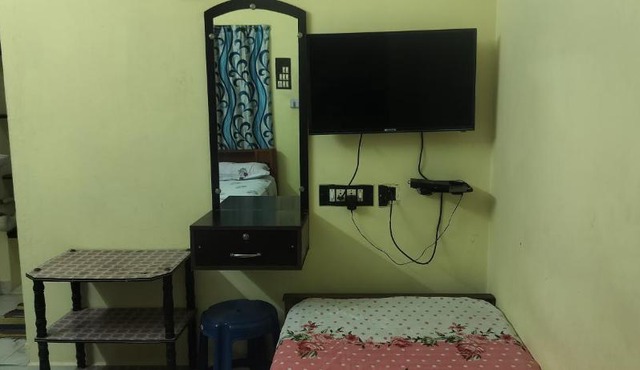 Suganya Lodge in Virudunagar