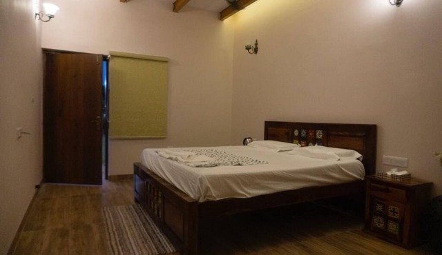 Sultanpur Resorts