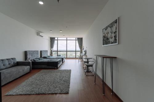 SUMMER SUITES APARTMENT CASETTA HOMESTAY 3 at Kota Samarahan Kuching in Kampong Samawang