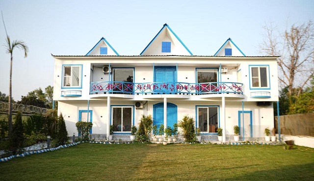 Sundown Resort in Noida
