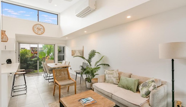 Sunfish Special - Beachside Townhouse by uHoliday