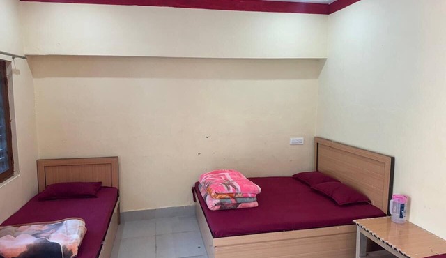 Sunil Lodge in Gaurikund