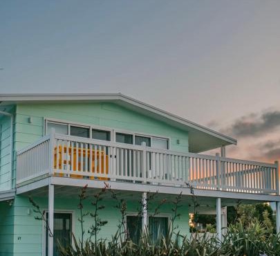 Sunny Beach Box