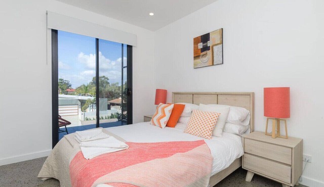 Sunset Apartments Orange 1st 100m to shops.