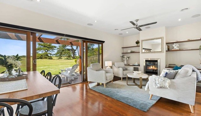 Sunset Haven: Golf, beach, spa and fire retreat