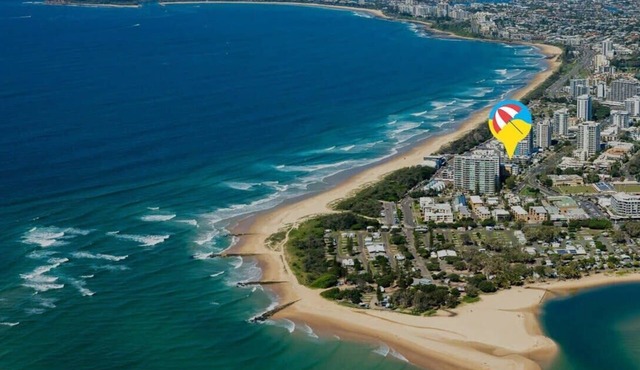 Sunshine Coast Maroochydore Walk To Beach