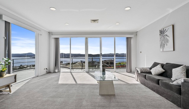 Super nice house with sea view
