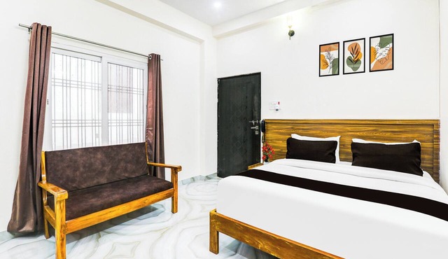 Super OYO Collection O Chitaipur IIT BHU in Varanasi