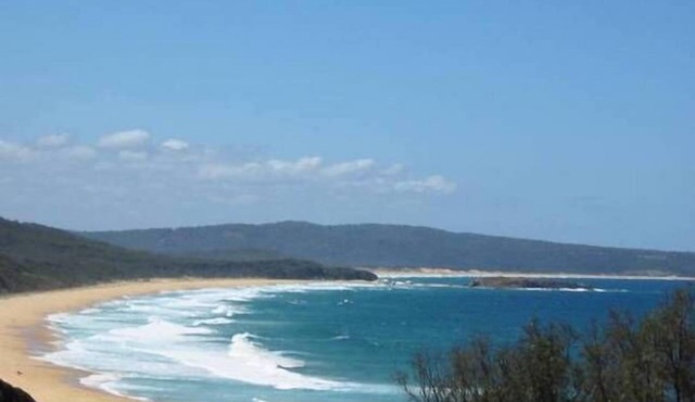 SUR LA PLAGE Tura Beach