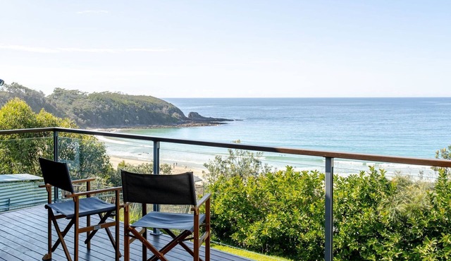 Surfers Lookout - Classic Beach Bungalow