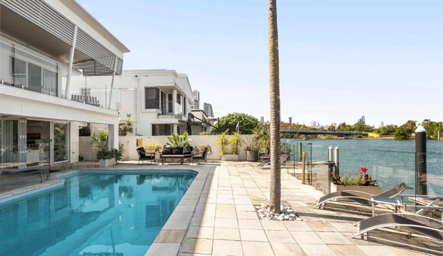 Surfers Paradise Escape - WINTER DISCOUNTS