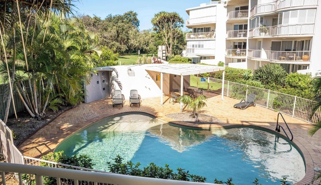 Surfside Beachfront 3bed Apt - Direct Beach Access