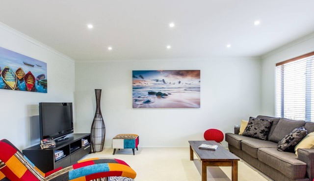 Surfside Getaway in Picturesque Inverloch