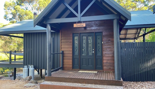 Tamihu - Light and spacious with stunning inlet views. WiFi/Netflix Included