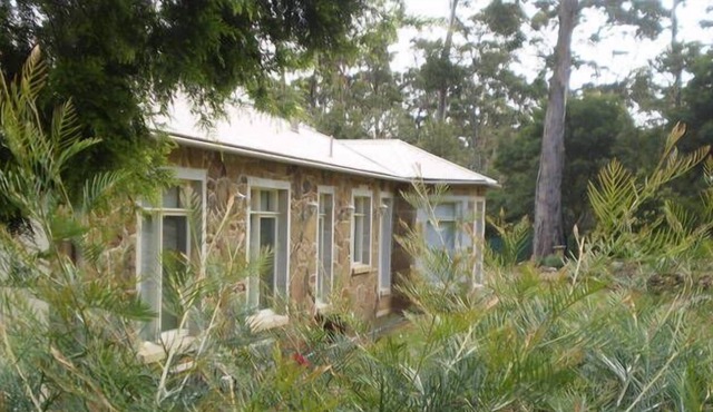 Tangara Trail Retreat