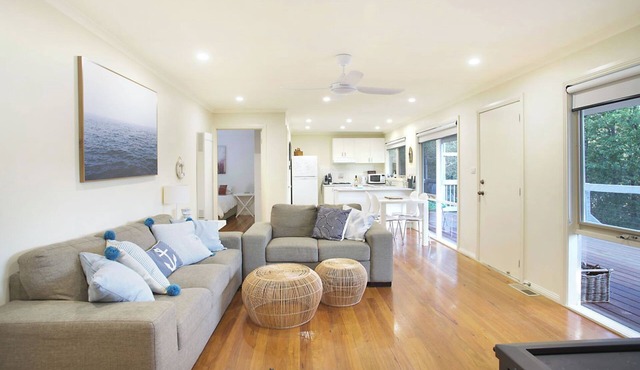 Tea Tree Breeze by Ready Set Stay- Unlimited WiFi & Great Location