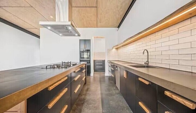 Teague Retreat - House