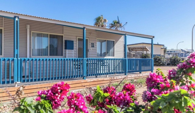 That Coral Bay House - Spacious Family Getaway | Boat parking, A/C & Sleeps 8