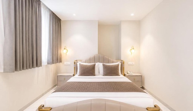 The Advik Crown