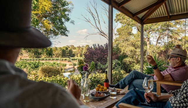 The Artist’s Homestead – Artistic Vineyard Retreat