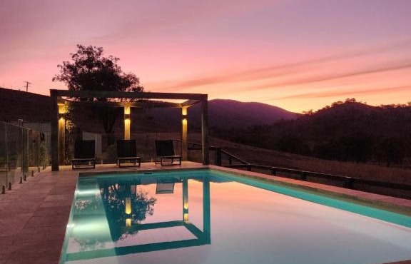 The Barn - Unique Luxury Stay