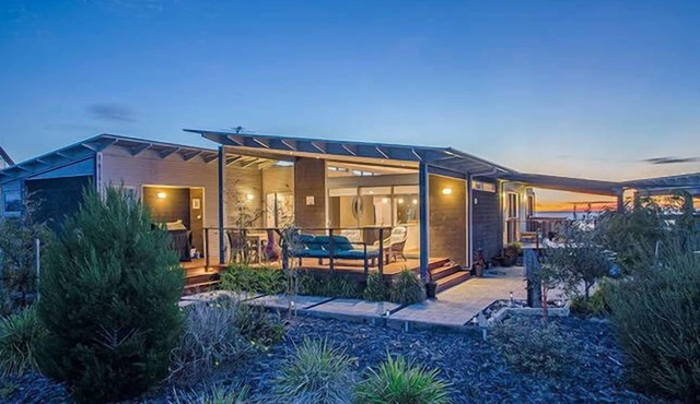 "The Breeze House" luxury family escape