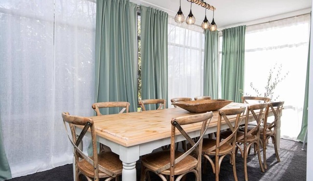 The Byng House Central Orange Sleeps 12