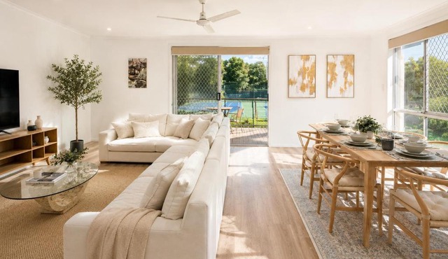 The Dennis Court - Private Tennis Court & Pool