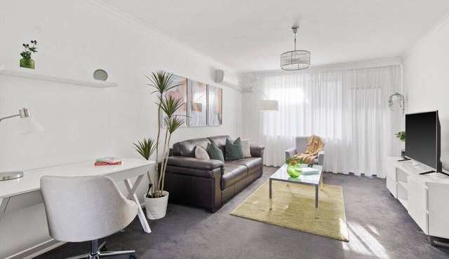 The Elsternwick Abode