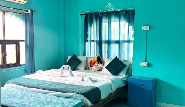The Hostel Crown in Udaipur