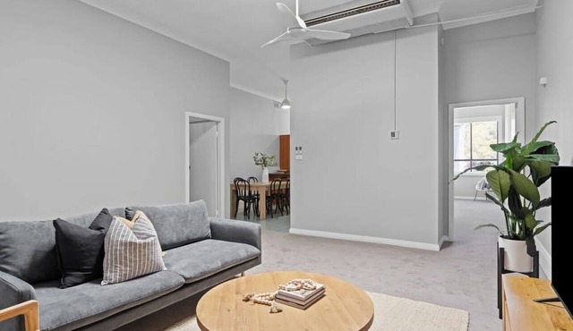 The Hunter Hideaway – Steps to Dining & CBD in Newcastle West