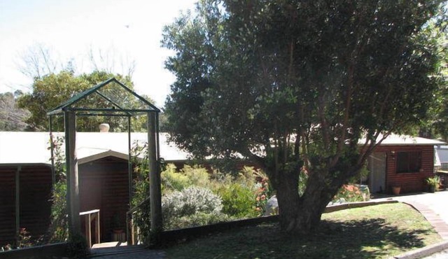 The Log Cabin B&B - Blue Wren Room