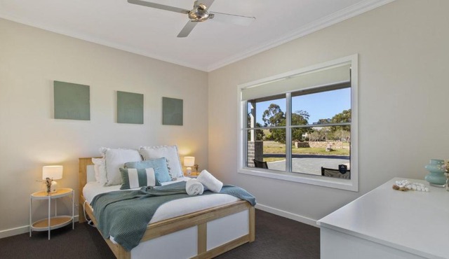 The Metung Crest - Spacious Family Retreat