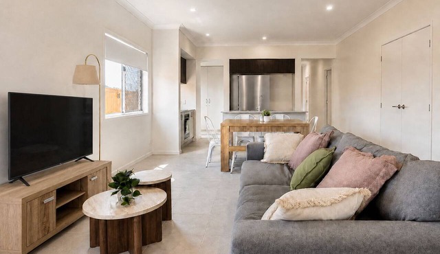 The Olive Nest - Modern Family Comfort in Upper Coomera