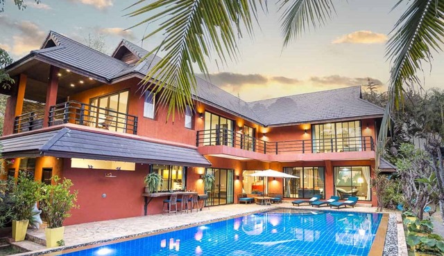 The One Villa, just 10 minutes from Old City and Airport. Tropical Vibes! in Mueang Chiang Mai