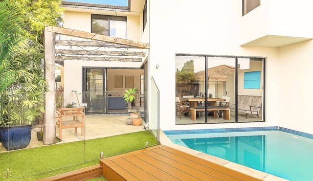 The Poolside Getaway