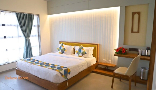 The Pramukh Hotel in Sinor