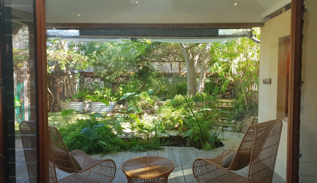 The Sanctuary - unique, urban and private with gorgeous garden