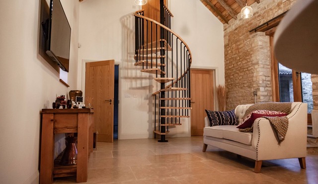 The Studio - A Unique and Luxurious Country Barn Conversion in Castle Bytham