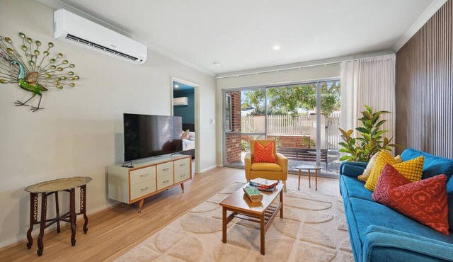 The Tonic | Colourful Mid-Century Stay with Private Courtyard (Pet-Friendly)