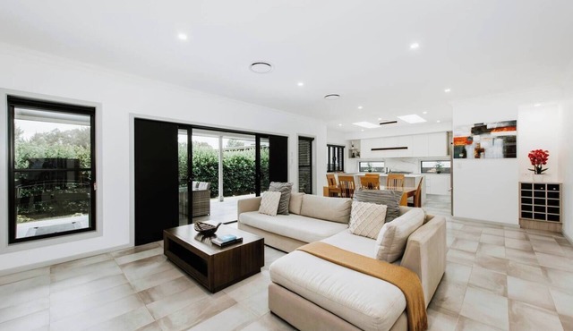 The Top Spot A Modern All Season Retreat