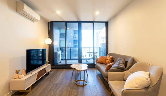 The Valley Edit | Designer Stay, Carpark + Pool - Apartment