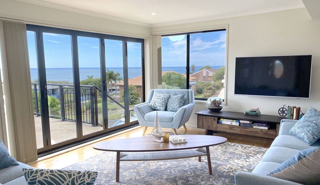 The Views - 3 Bedroom Home - Pet Friendly - 2+ nights
