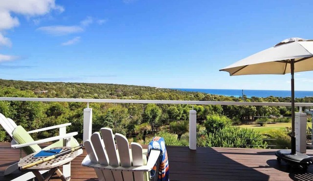 The Whale Lookout, Eagle Bay