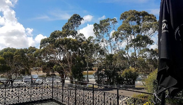 The Wharf Hotel Wynyard