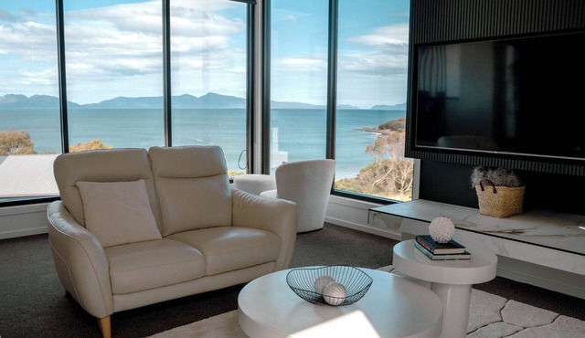 The White House - Freycinet Holiday Houses