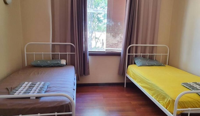 Three bedroom double lounge large house, sleeps 6