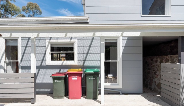 Thrower Cottage: Gateway to the Cataract Gorge