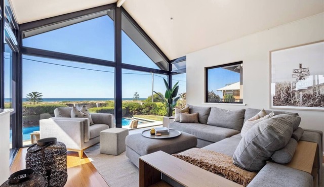 Tides Edge Stunning Pool House by the Beach