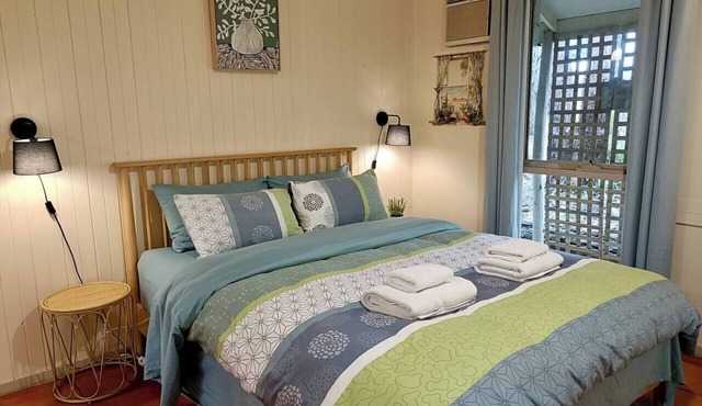 TimberLoo Cottage 6 (1 Queen Bed) SPA & Wood Stove